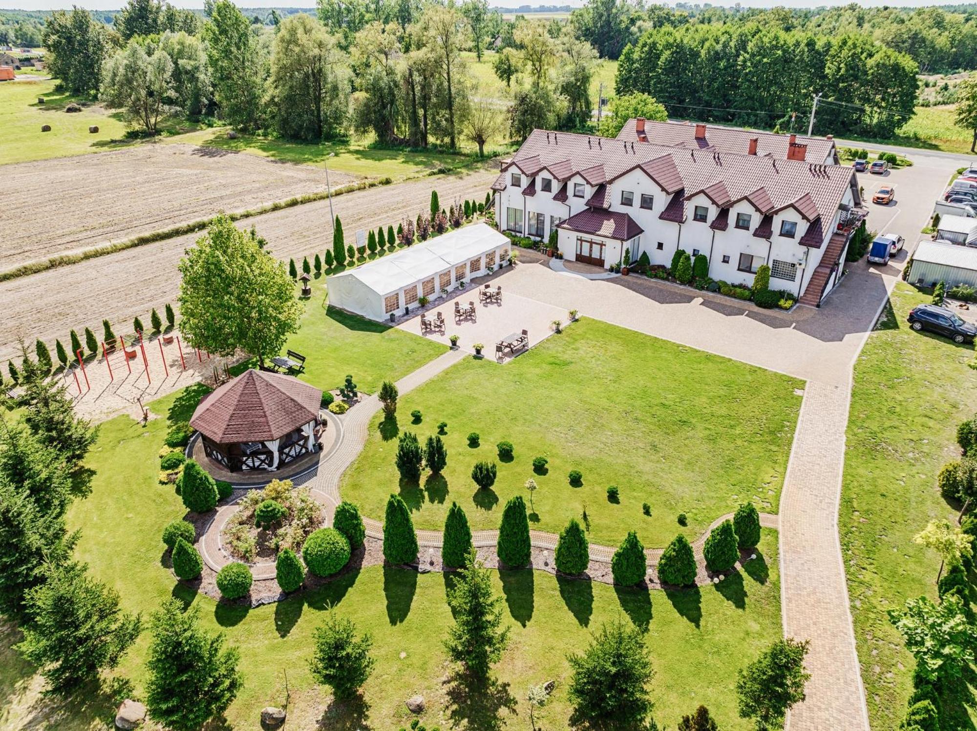 Bed and breakfast Gosciniec Zacisze I Blisko A2 Dabie-Uniejow I Restauracja Extérieur photo